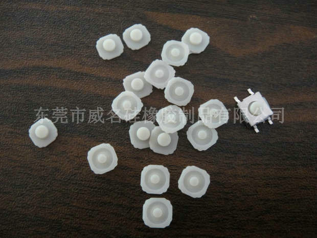 有腳單點(diǎn)硅膠按鍵，觸感非常